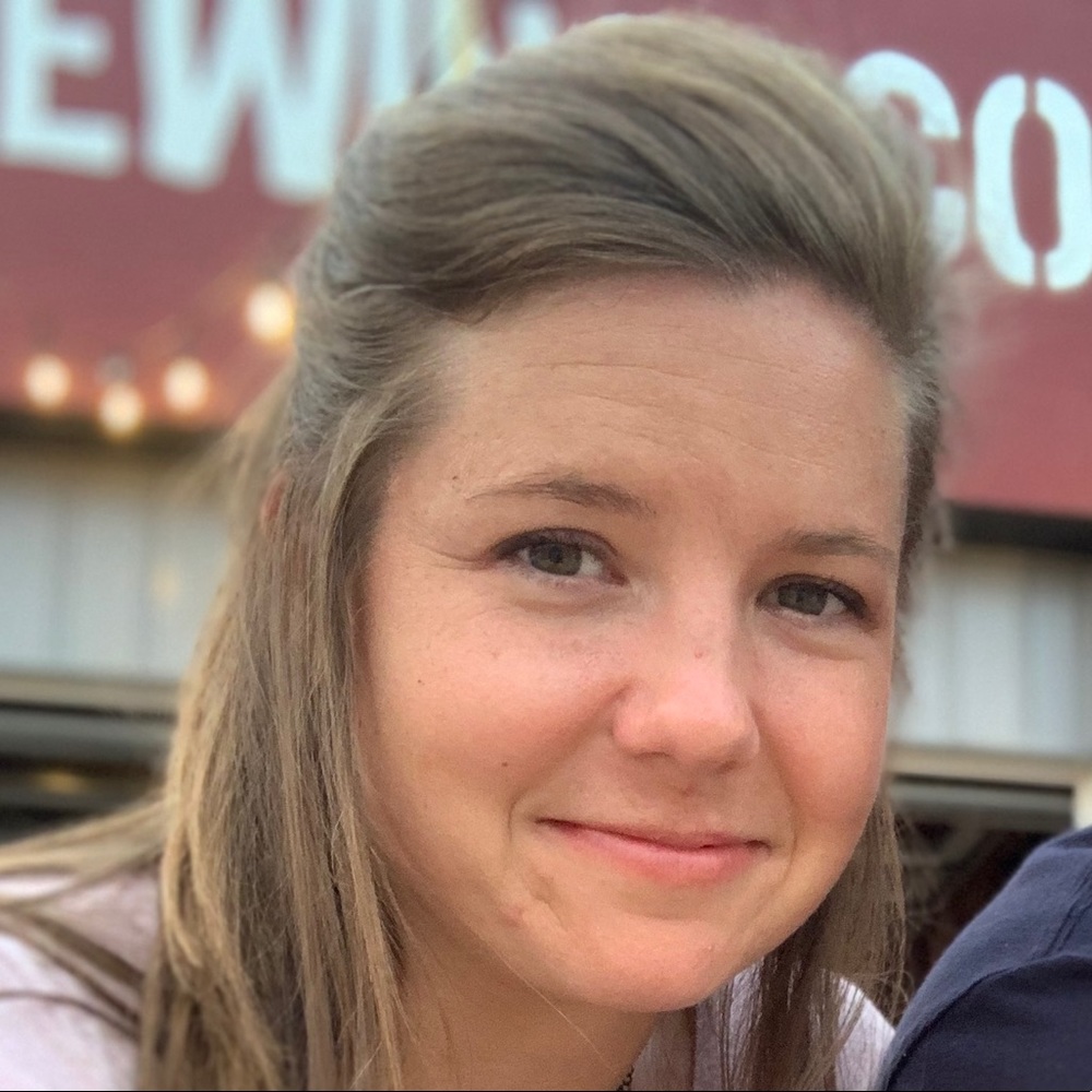 Meet your Posher, Olivia